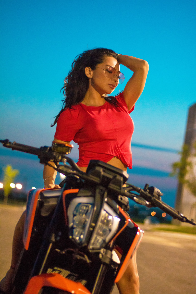 Women's Portrait Photography - Women Portrait Creative Motorcycle Photographer