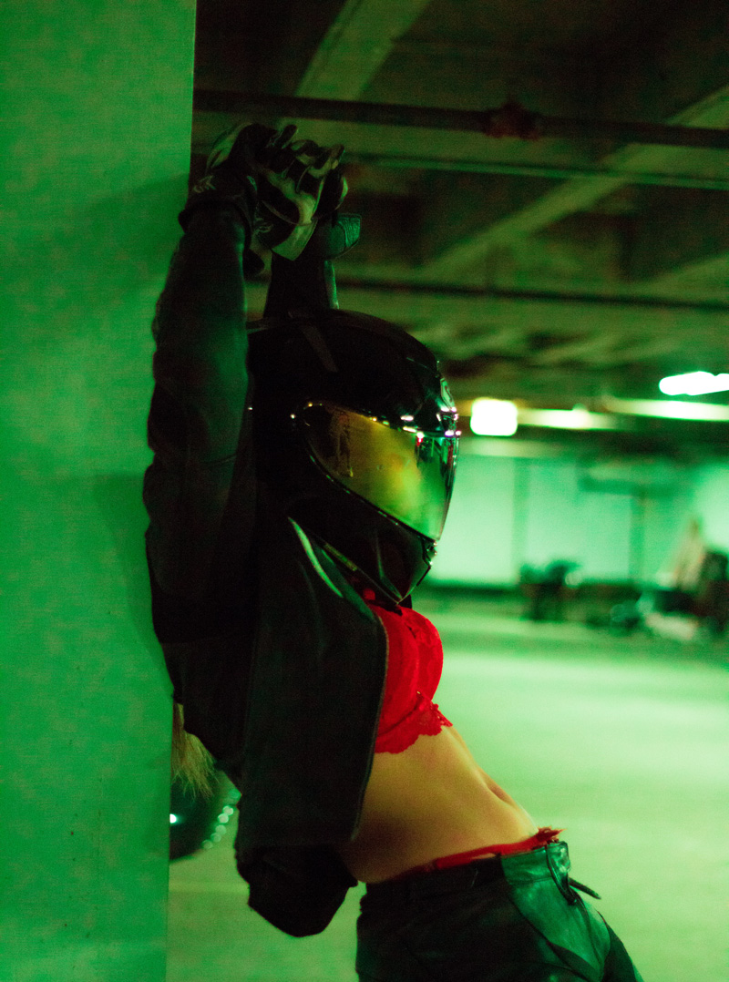 Women's Portrait Photography - Women Portrait Creative Motorcycle Photography